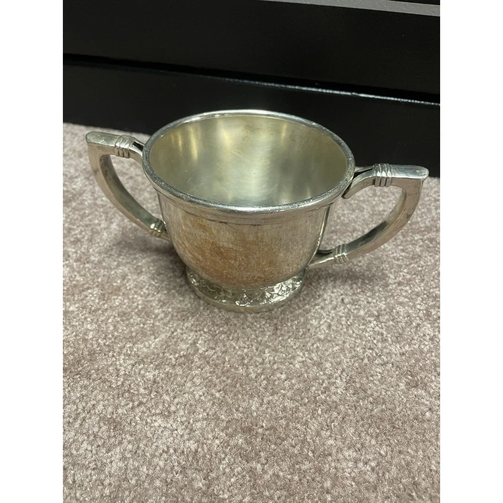 International SILVER CO Silver Soldered 05044 12oz Sugar Bowl Handles Base Vtg